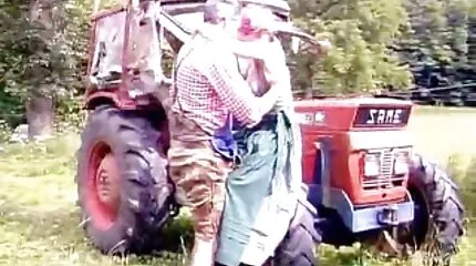 Кучерява красуня найкращі порно фільми погоджується дати в попку