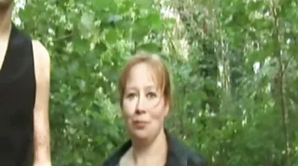 Голодна Домогосподарка кіно онлайн порно трахнула своєю дупою на чоловічому м'ясорубці