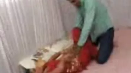 Білява ципочка скаче верхи на великому порно фільми со смислом члені хлопця