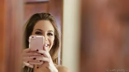 Я приміряю зразково выебанную дівчину з кривим членом російські порнофільми
