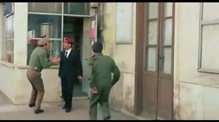 Красива жінка з великою кількістю порно фільми безкоштовно молока з радістю підкоряється манду